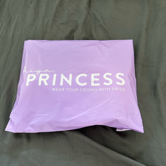 Crowned Athletics Moana Wayfinder Sports Bra - Picture 4 of 5